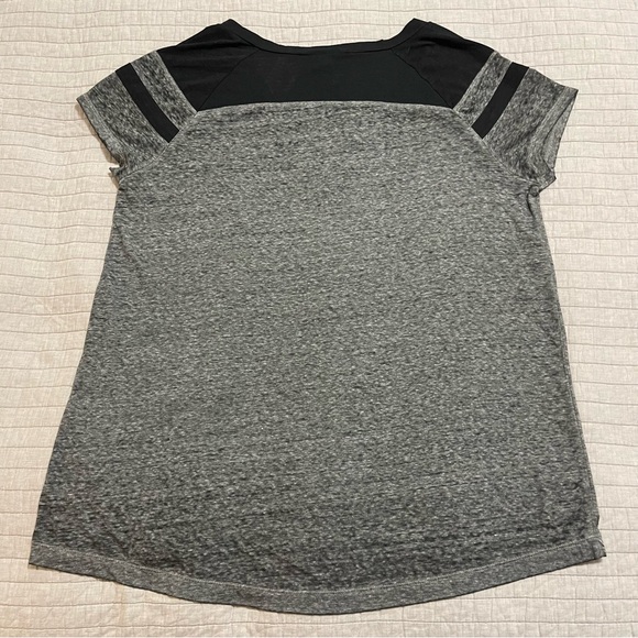 TORRID Grey & Black Lace-Up Football Sport Burnout Tee V-neck Size 0 Large - Picture 6 of 6